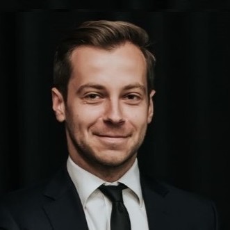 Emil Kaminski — Enterprise AI Architect